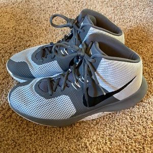 Nike Precision Basketball Shoes - Men’s 7.5